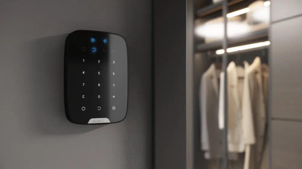 Tastatură tactilă fără fir Ajax KeyPad Plus, Negru